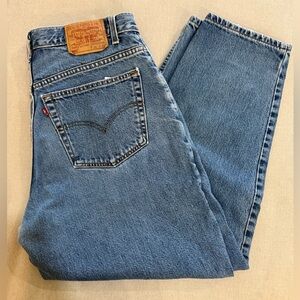 Levi's 560 Classic Blue Jeans with Signature Patch and Red Tag